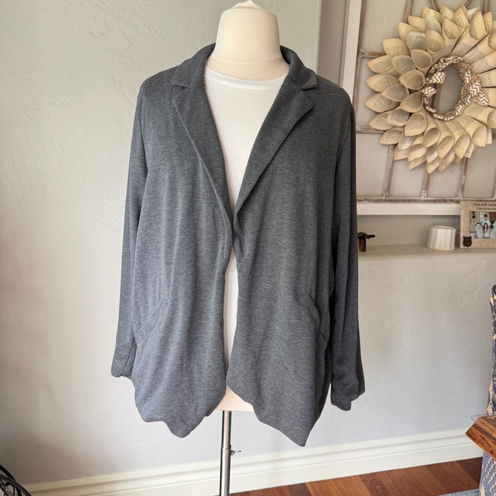 Torrid‎ Women's Gray Cozy Jacket with Size Pocket Size 4